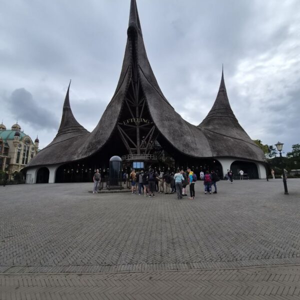 Grupo de Wheell Experience en un viaje a Efteling, parque temático de Países Bajos